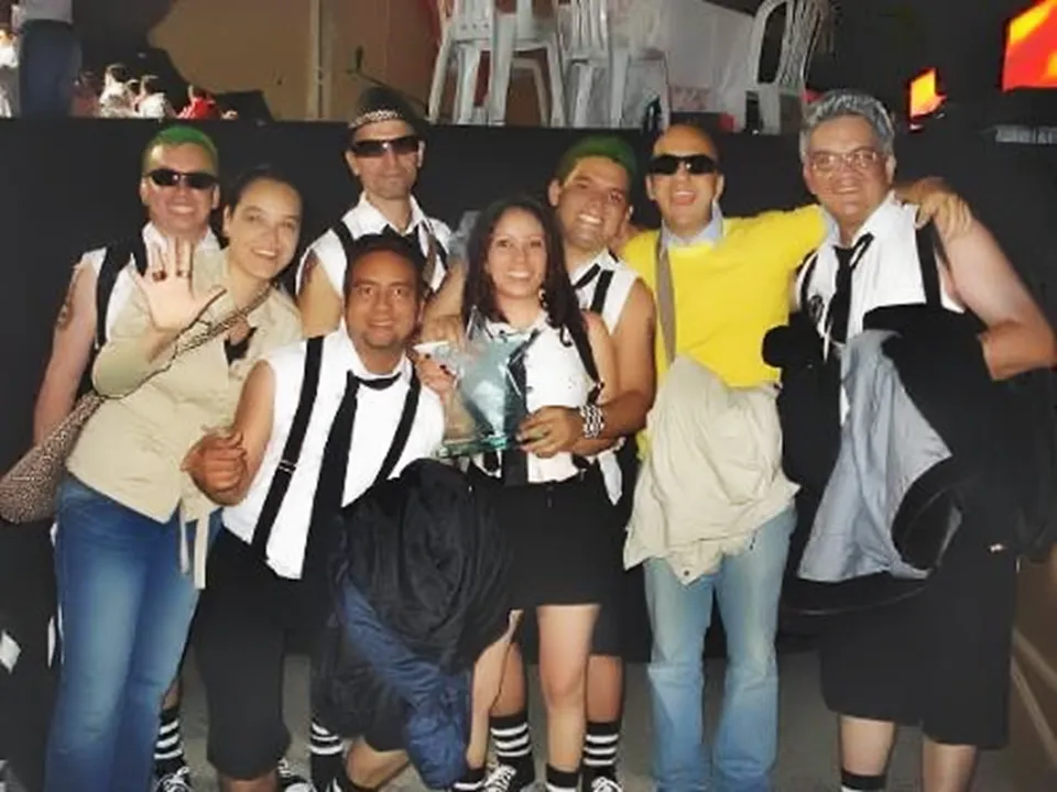 Docente de Música Ganadora. 8VO FESTIVAL DE TALENTOS  Saludcoop regional Santander |  Banda: BlackSkaWhite | Bogotá , Colombia
